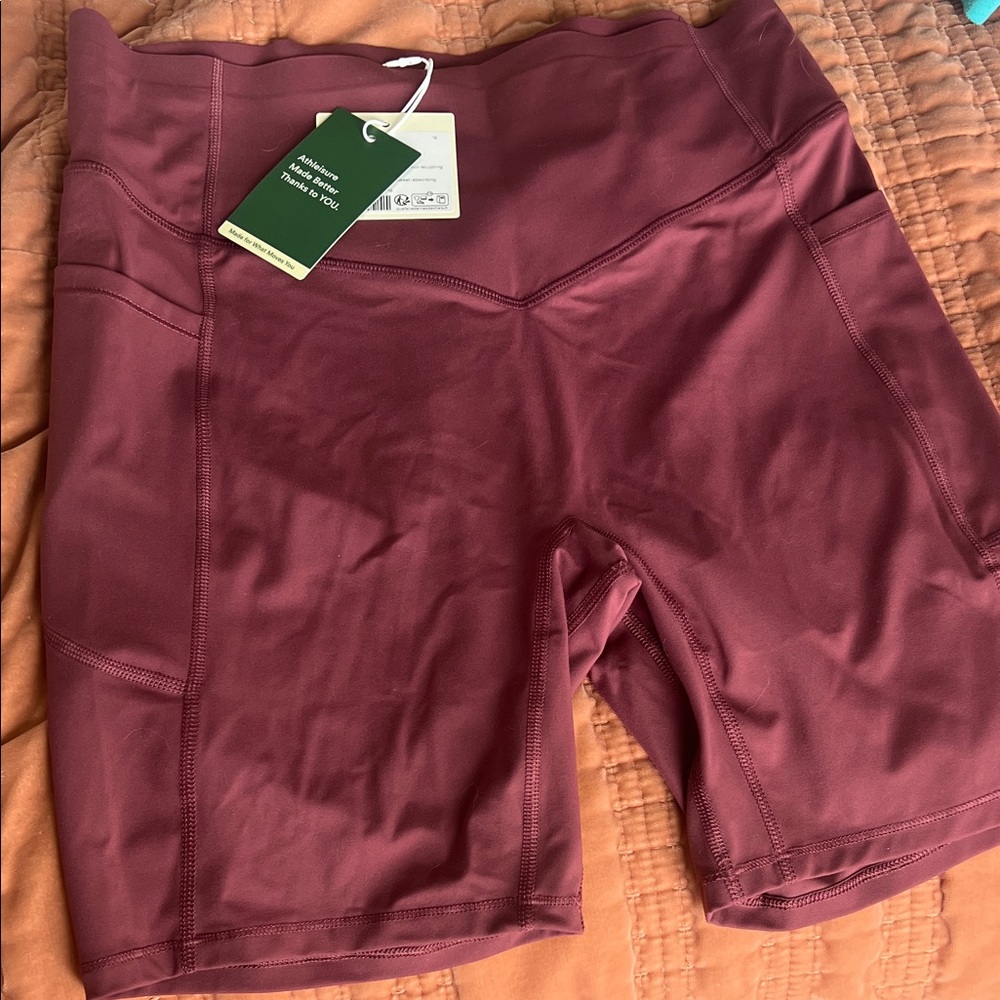 HALARA Women's Bike Shorts in Burgundy